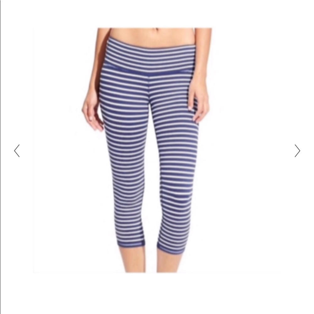 Athleta stripped cropped leggings